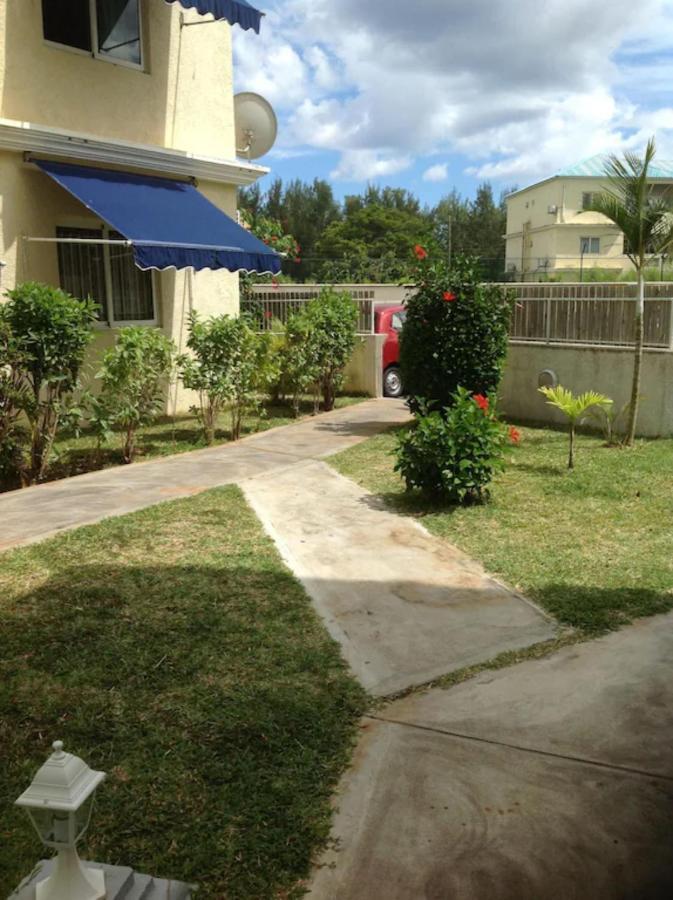 Lovely Apartment In Flic En Flac, Close To The Beach And All Amenities. Exterior foto