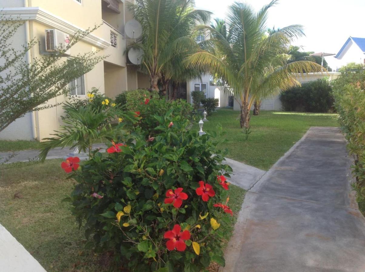 Lovely Apartment In Flic En Flac, Close To The Beach And All Amenities. Exterior foto